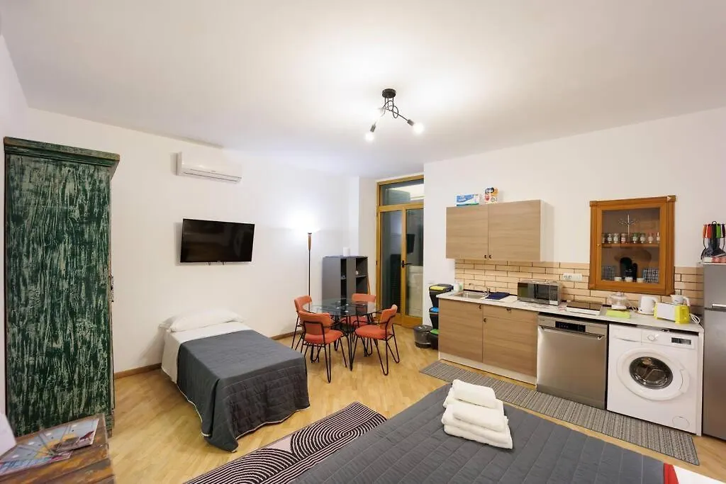 Dante Studio Apartment Super Central Naples