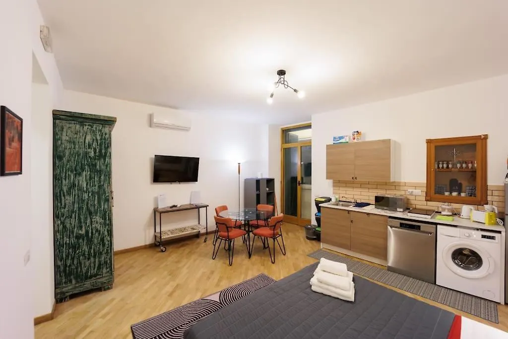 Dante Studio Apartment Super Central Naples Italy