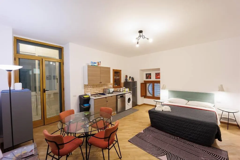 Dante Studio Apartment Super Central Naples